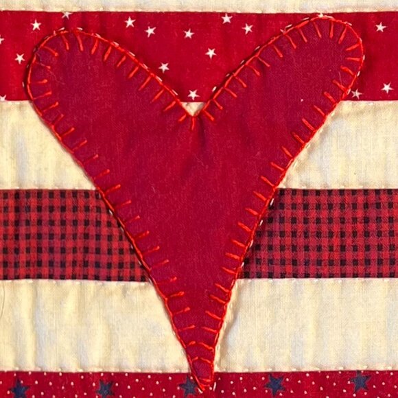 Hand Stitched Folk Art CHICKEN & USA FLAG Patchwork Appliqué Quilt Wall Hanging - Picture 3 of 10